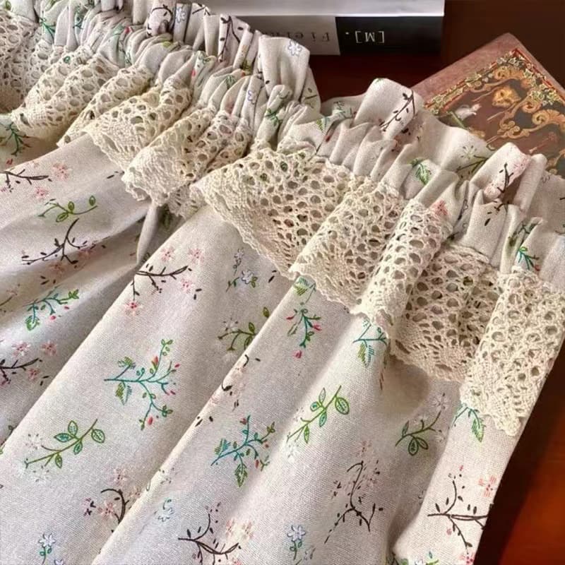 パーテーション 小花刺繍と透かし編みレース付き目隠し布